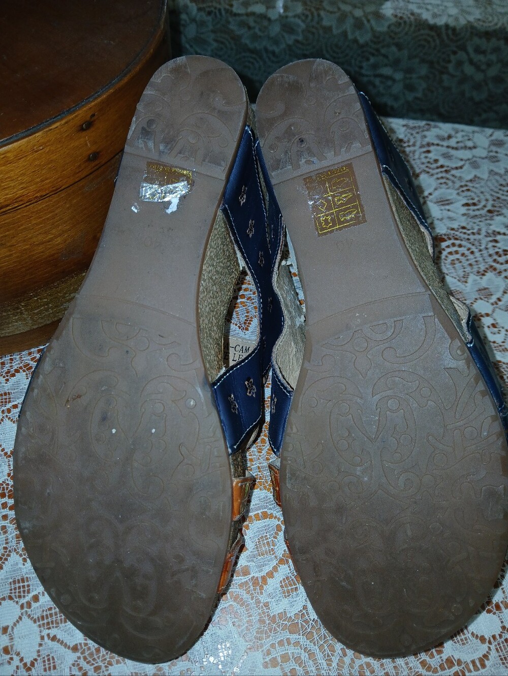 L'Artiste Spring Step Swan Floral Leather Wedge Sandals Size 40 - Picture 6 of 11